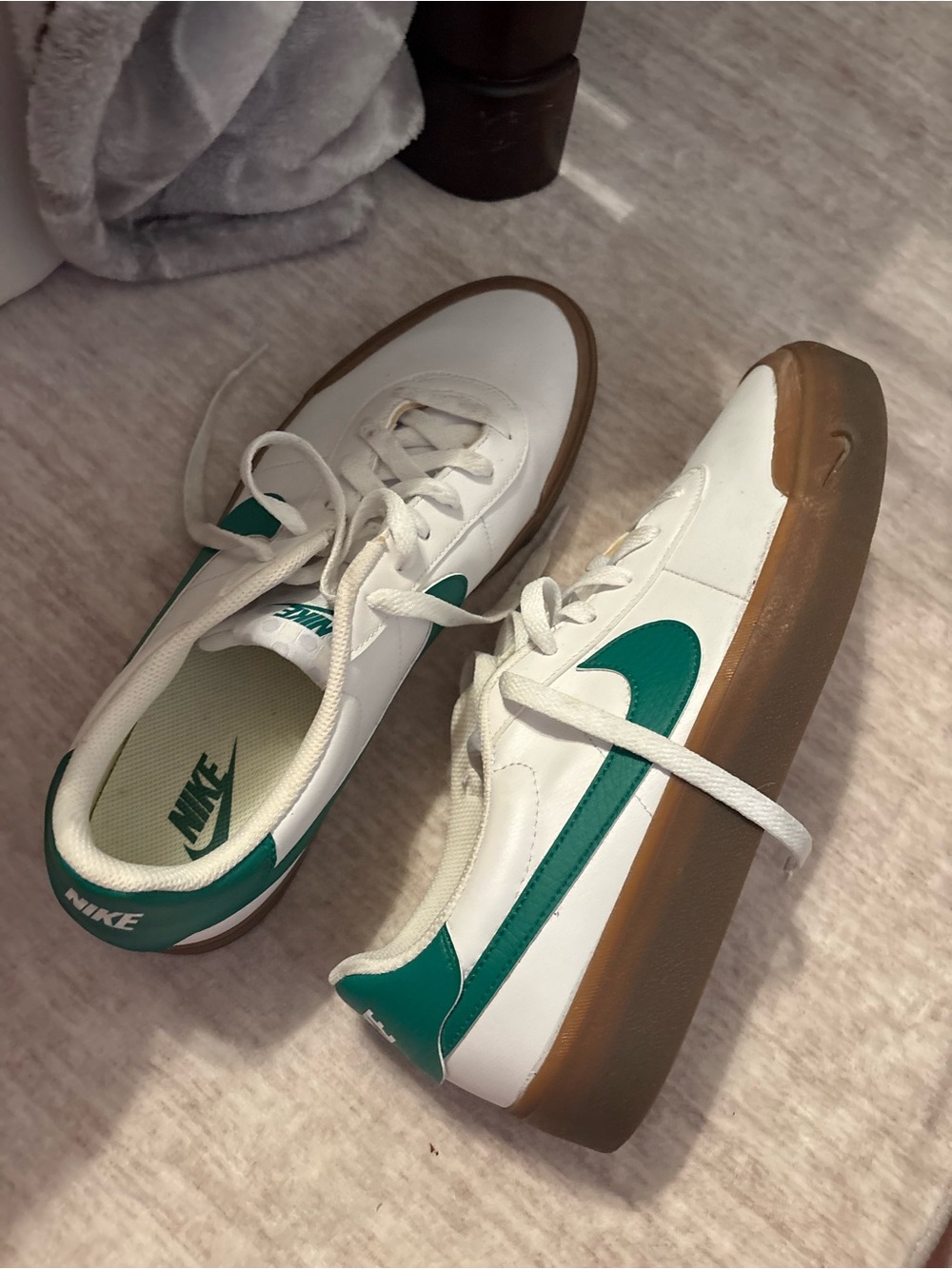 Nike Men’s White Sneakers with Green Swoosh